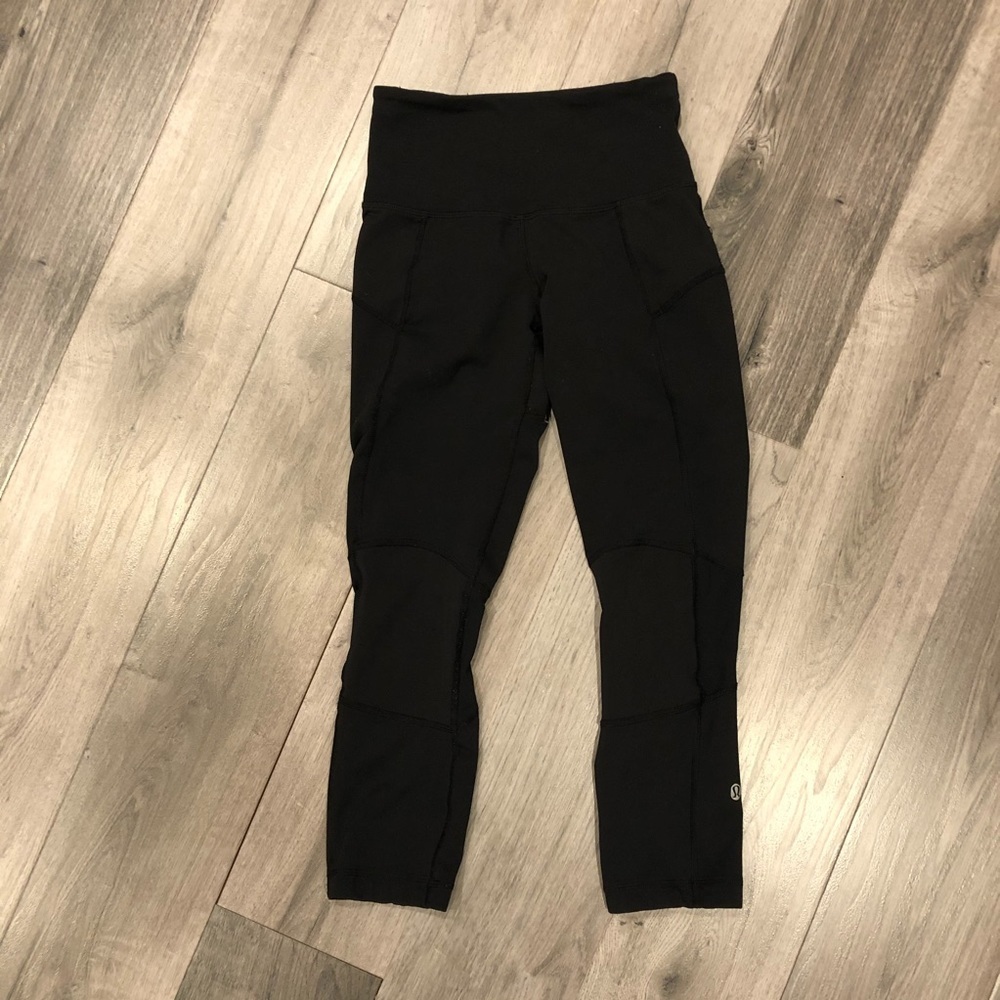 LULULEMON high waist crop leggings size 2